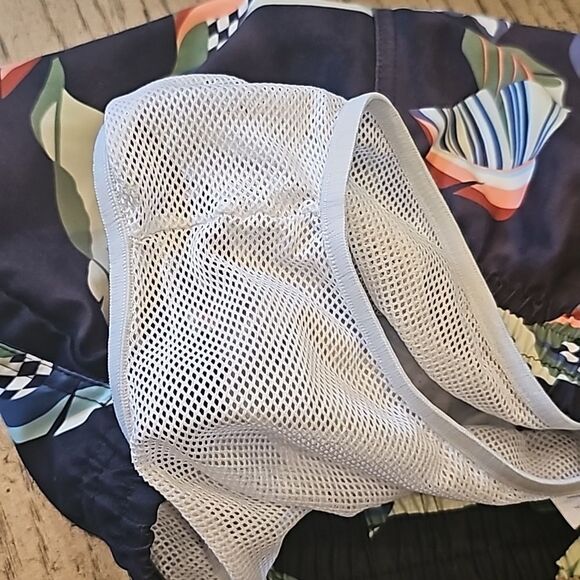 Vans swim trucks Hawaiian size 7 - Picture 6 of 10